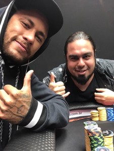 Si eliminas a Óscar Alache en el freeroll, tendrás un ticket de 55 dólares para clasificar al Main Event del KSOP.